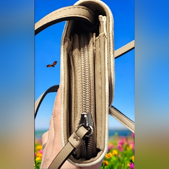 Simply Vera Vera Wang Tie-Dye Print Wallet/Crossbody Bag - Picture 5 of 8